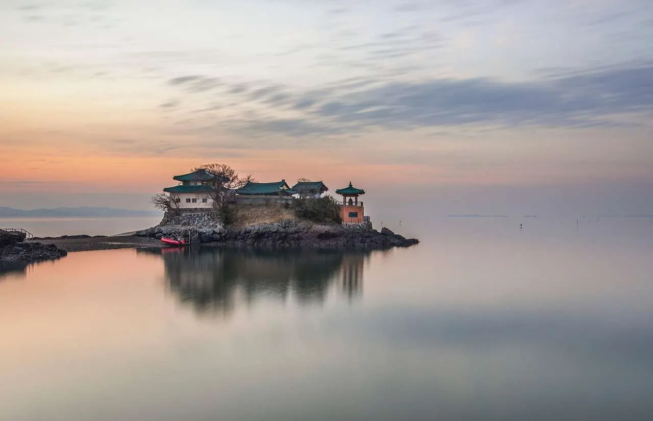 EPDM Roofing: Durable Rubber Membrane Guide